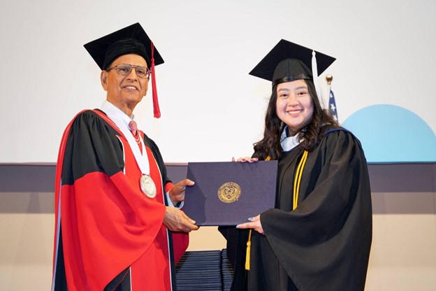 A Valedictorian's Double Degree Journey at SIM 