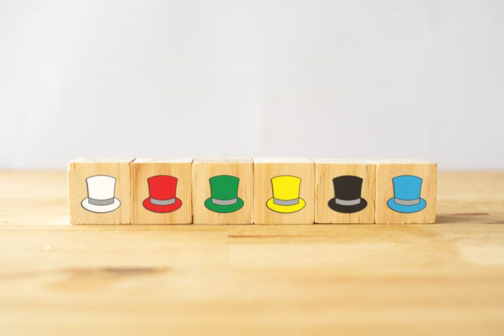 In this article, we will guide you through what the Six Thinking Hats technique is, why it matters for problem-solving, how to apply it step by step, provide a concrete example, and offer practical tips to ensure you avoid common pitfalls.
